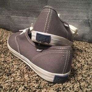 Grey keds